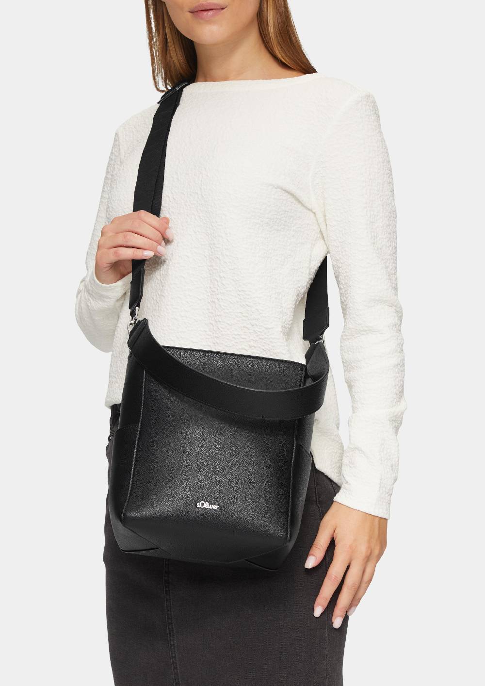 s.Oliver Hobo-Bag aus Lederimitat Auslauf