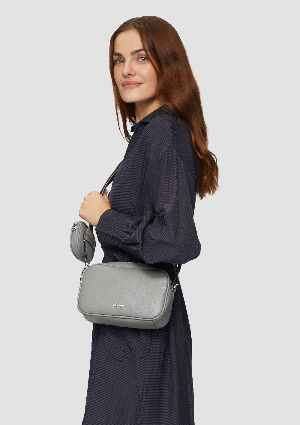s.Oliver Camera-Bag aus Lederimitat Verkauf