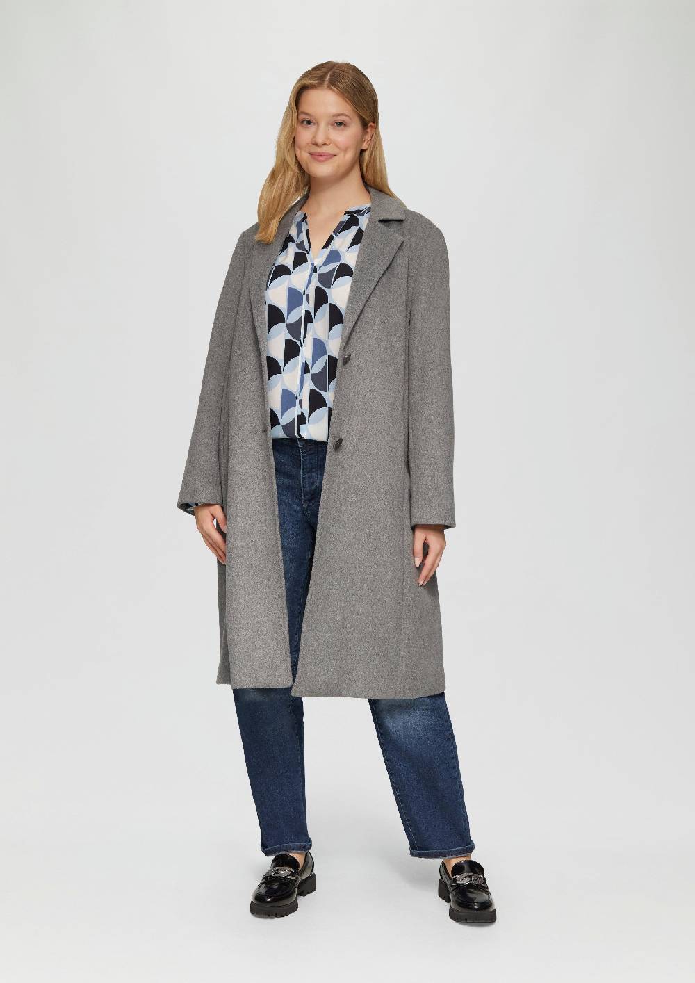 s.Oliver Viskose-Bluse mit Raffdetails und All-over-Print Limitierter Zeitrabatt