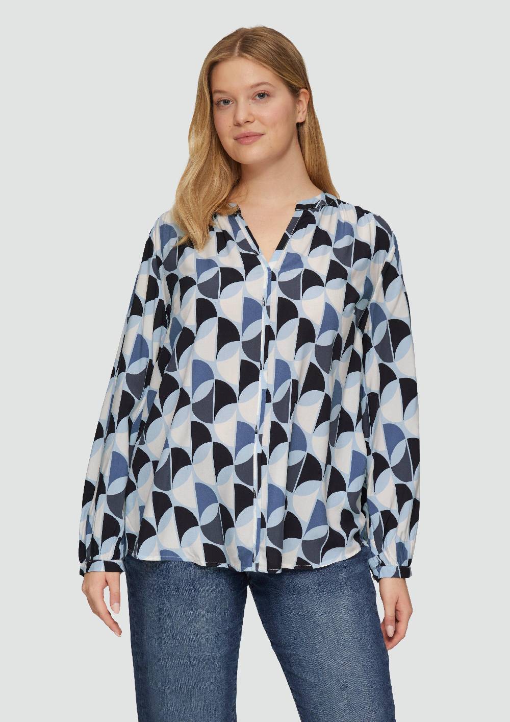 s.Oliver Viskose-Bluse mit Raffdetails und All-over-Print Limitierter Zeitrabatt