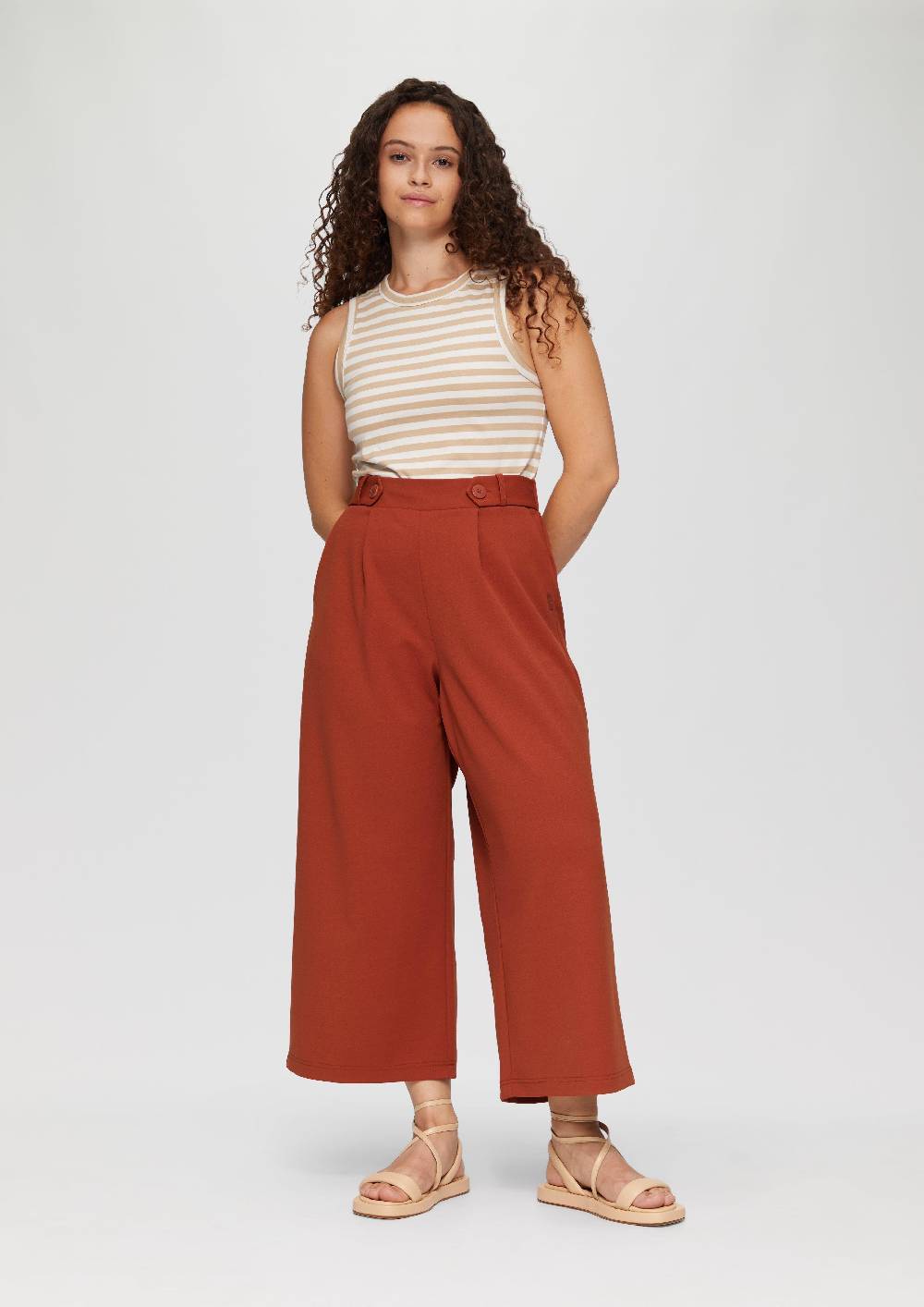 s.Oliver Elastische Wide-Leg-Hose aus Crêpe Top Angebot