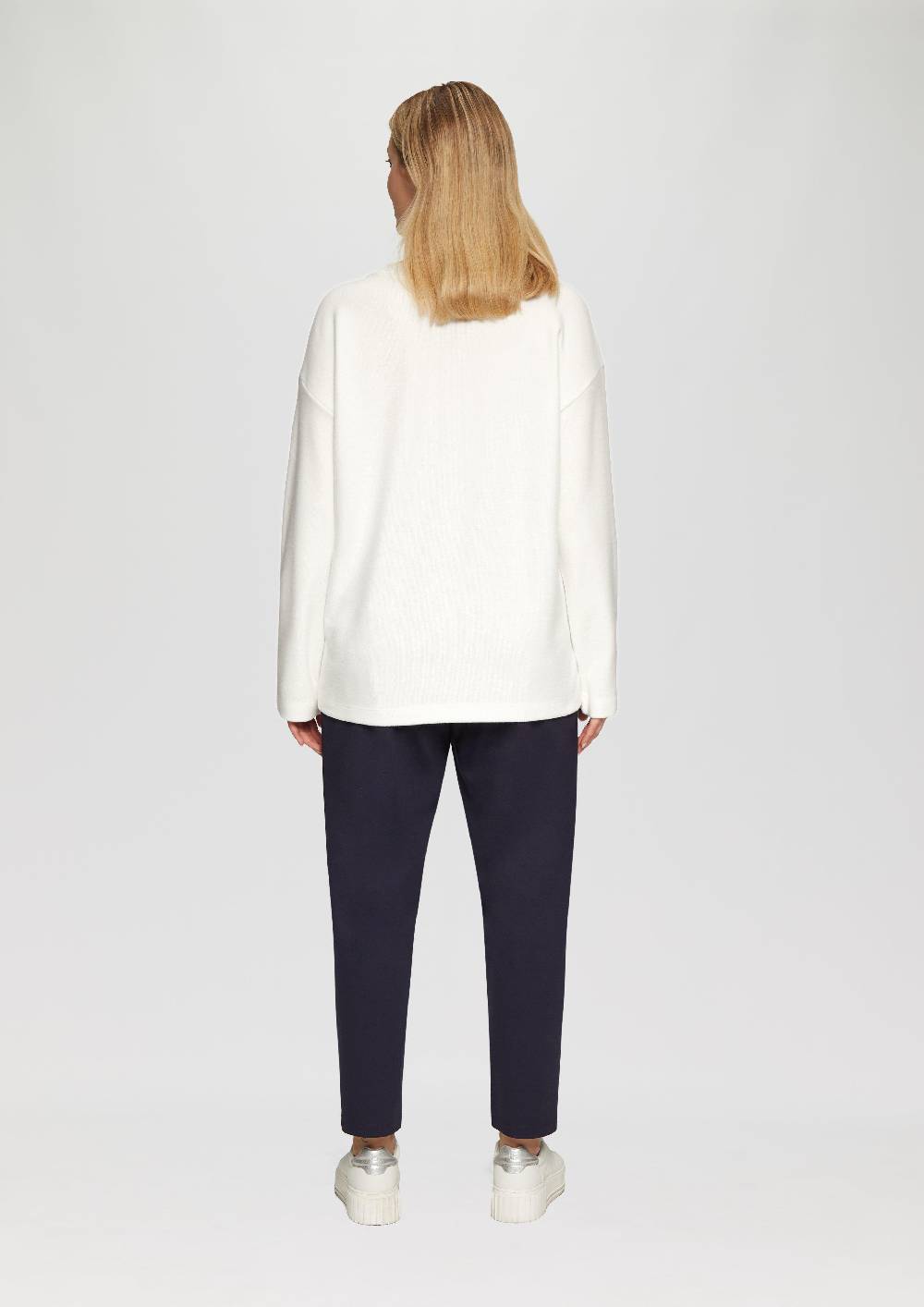 s.Oliver Weiches Sweatshirt mit überschnittenen Schultern Wochenangebot