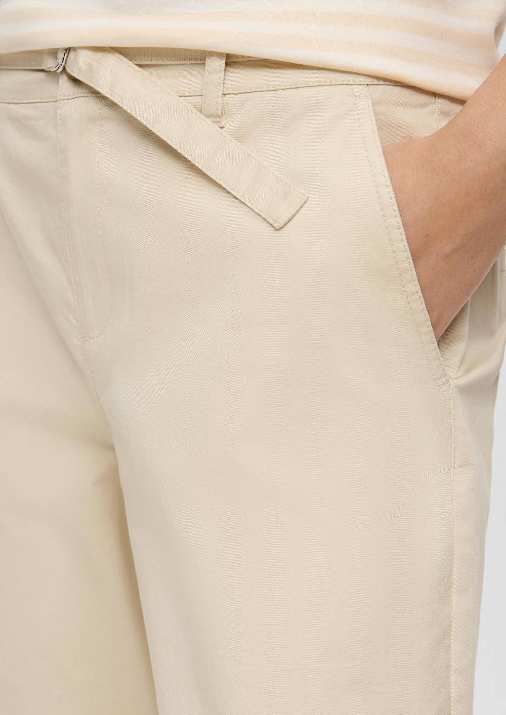 s.Oliver Chino mit Gürtel aus Baumwollstretch Großer Ausverkauf