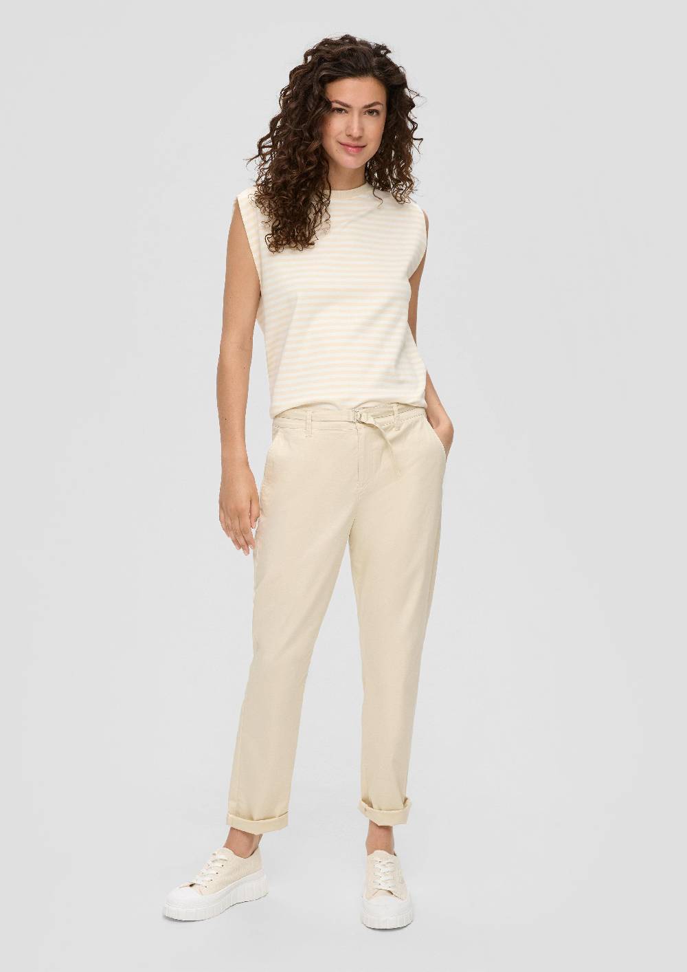 s.Oliver Chino mit Gürtel aus Baumwollstretch Großer Ausverkauf