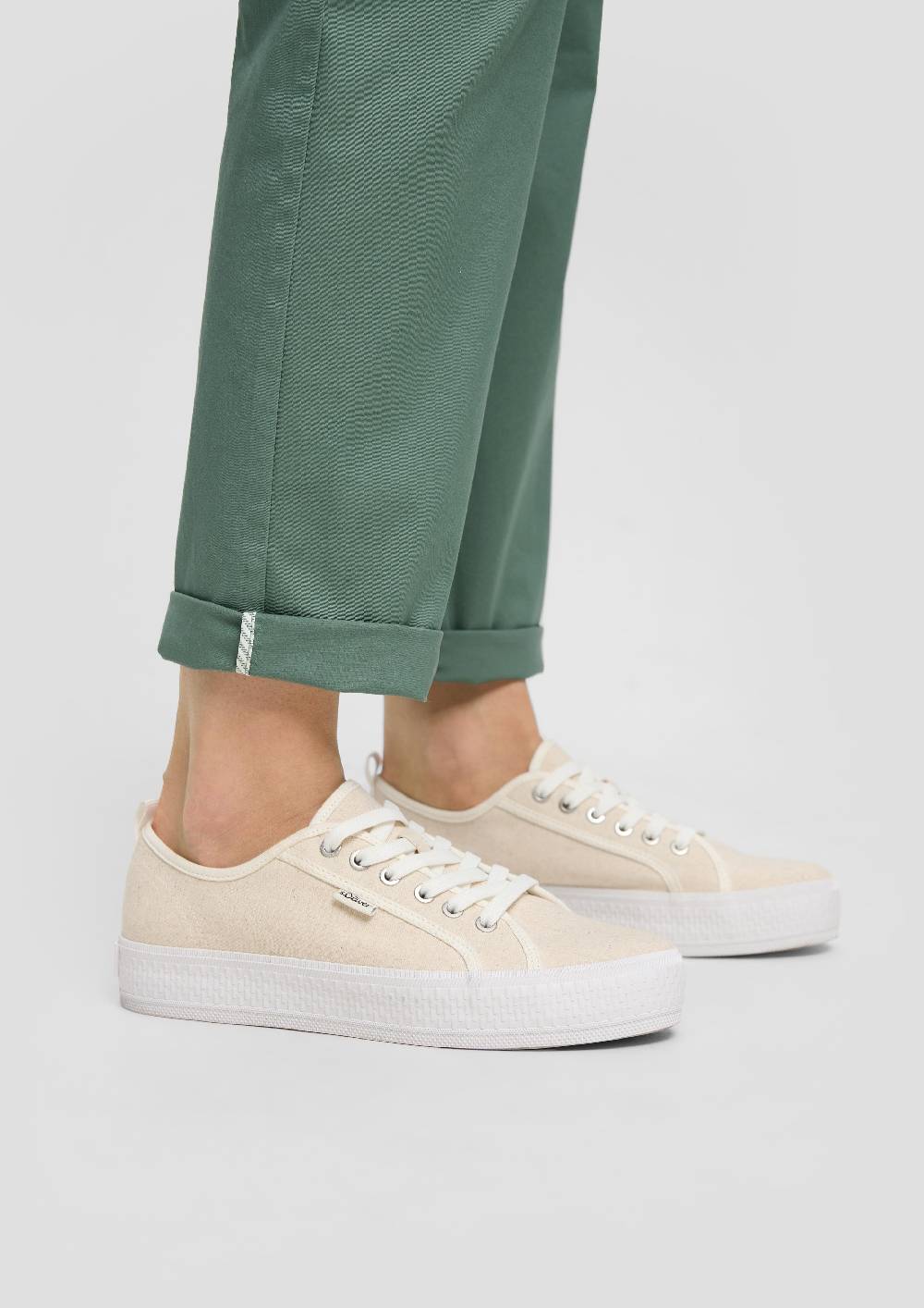 s.Oliver Chino mit Gürtel aus Baumwollstretch Begrenztes Angebot