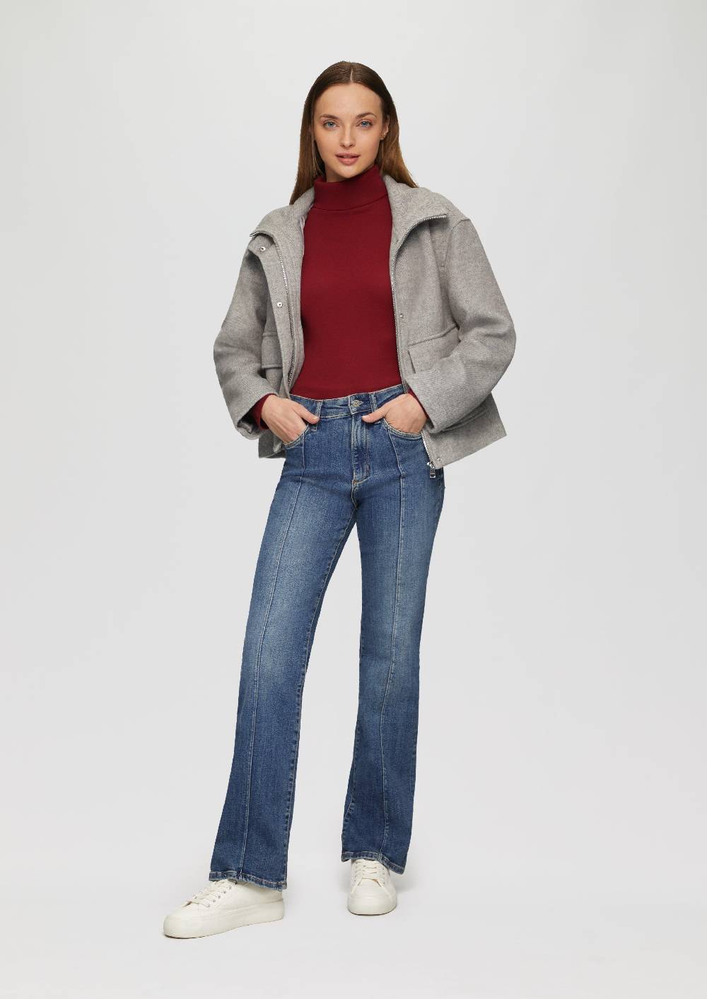 s.Oliver Jeans Flare / Slim Fit / Mid Rise / Flared Leg / mit Nahtdetail Räumungsverkauf