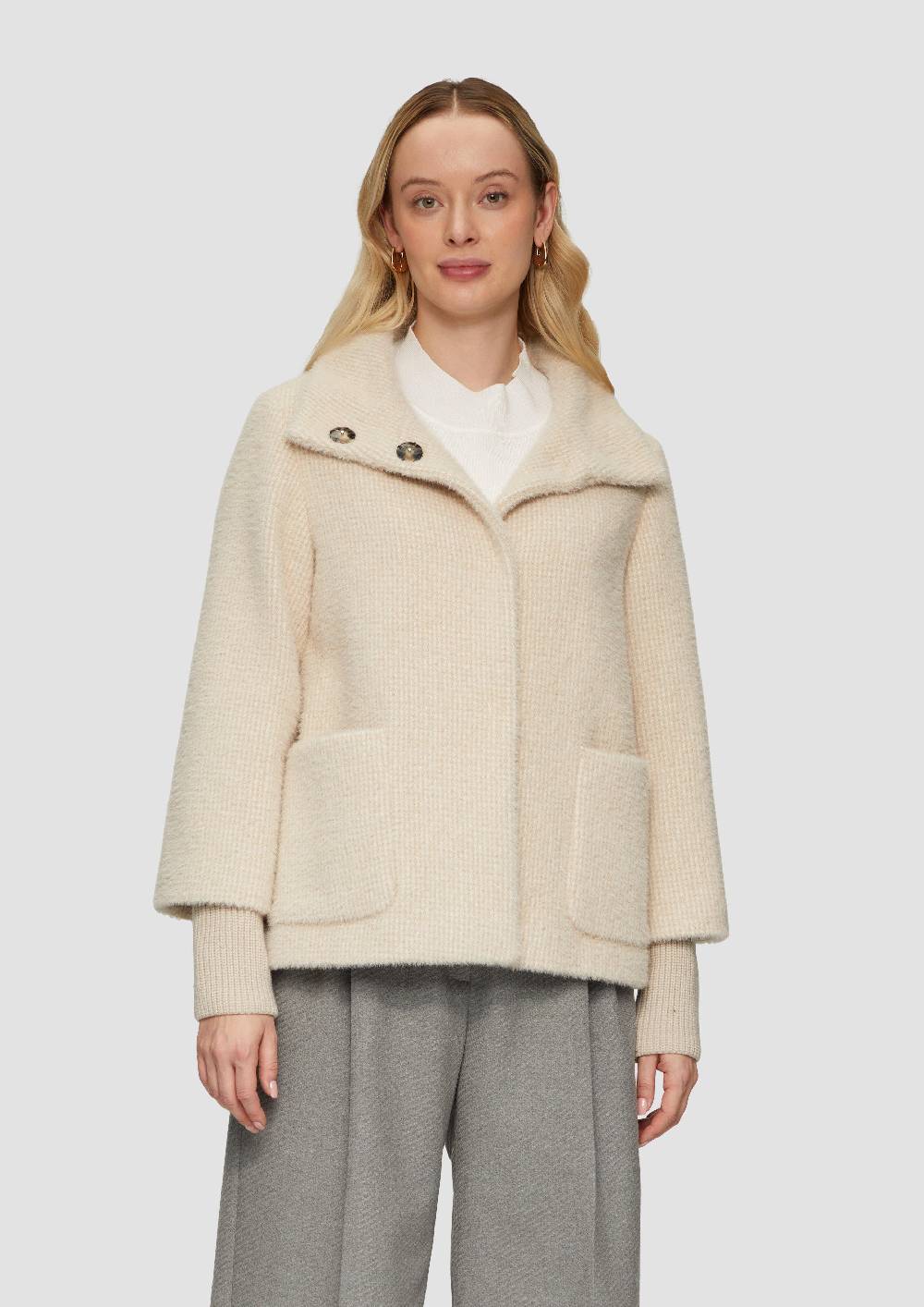 s.Oliver Flauschige Jacke mit Strickbündchen am Ärmel Letzte 3 Tage