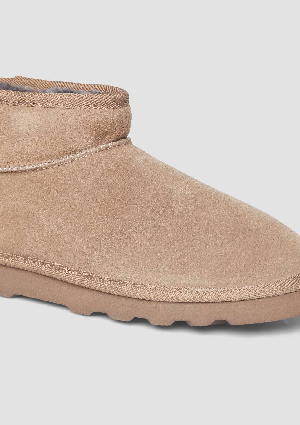 s.Oliver Flache Stiefel aus Leder Lagerräumung