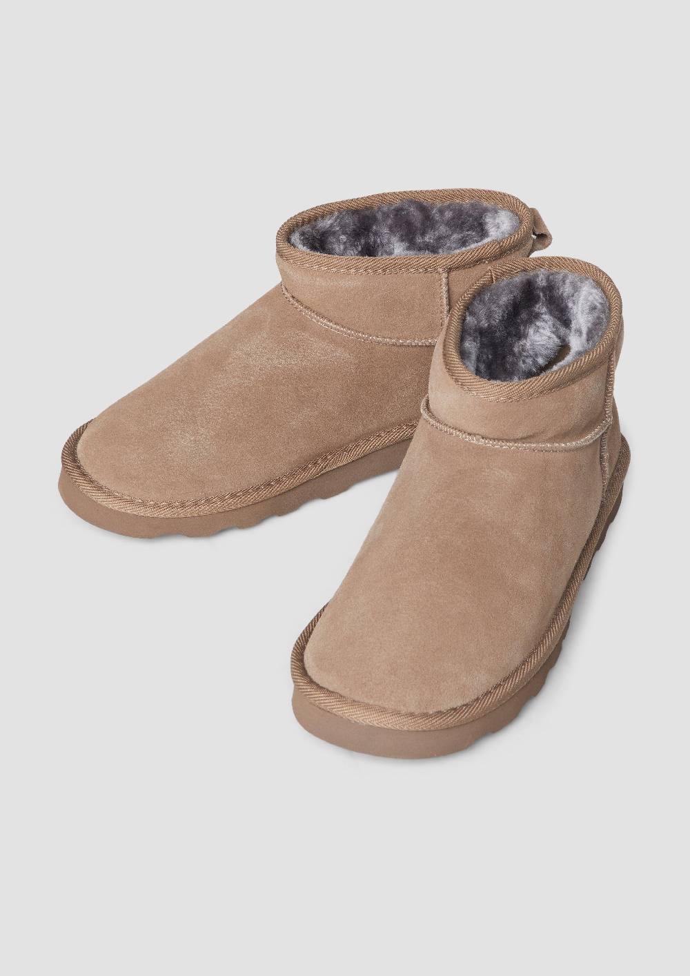 s.Oliver Flache Stiefel aus Leder Lagerräumung