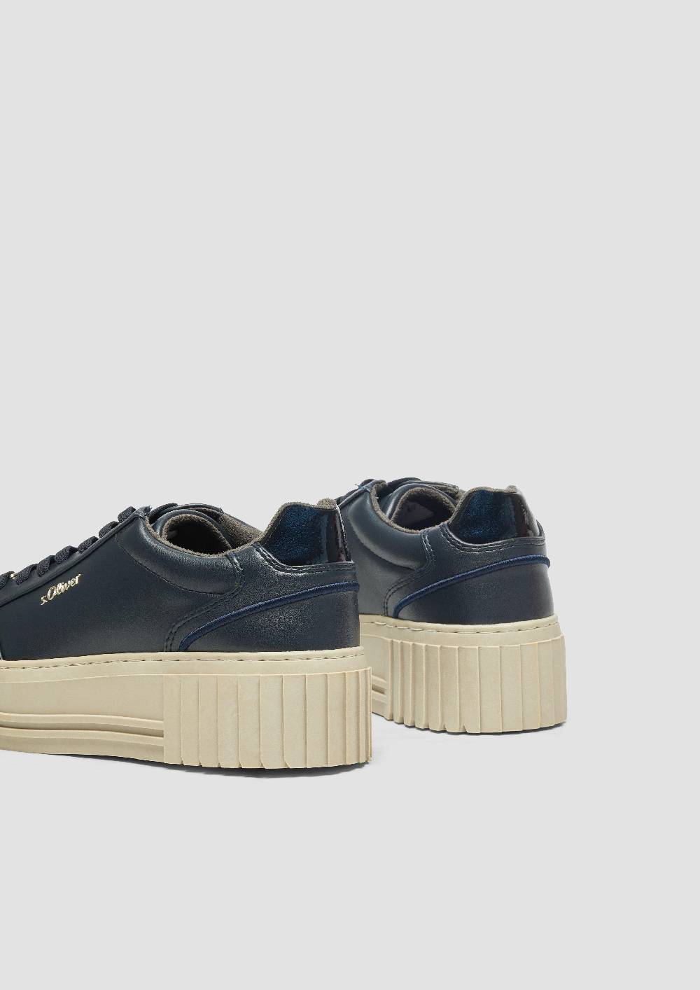 s.Oliver Schnürer Kauf eins, bekomm eins gratis