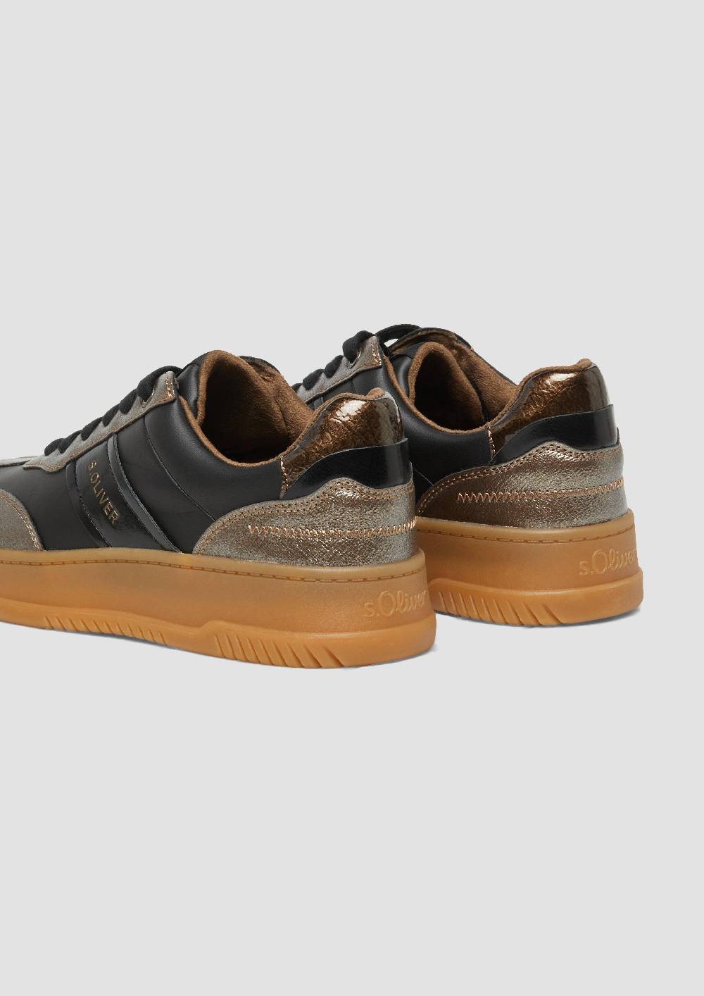 s.Oliver Schnürer mit Kontrast-Details JETZT KAUFEN