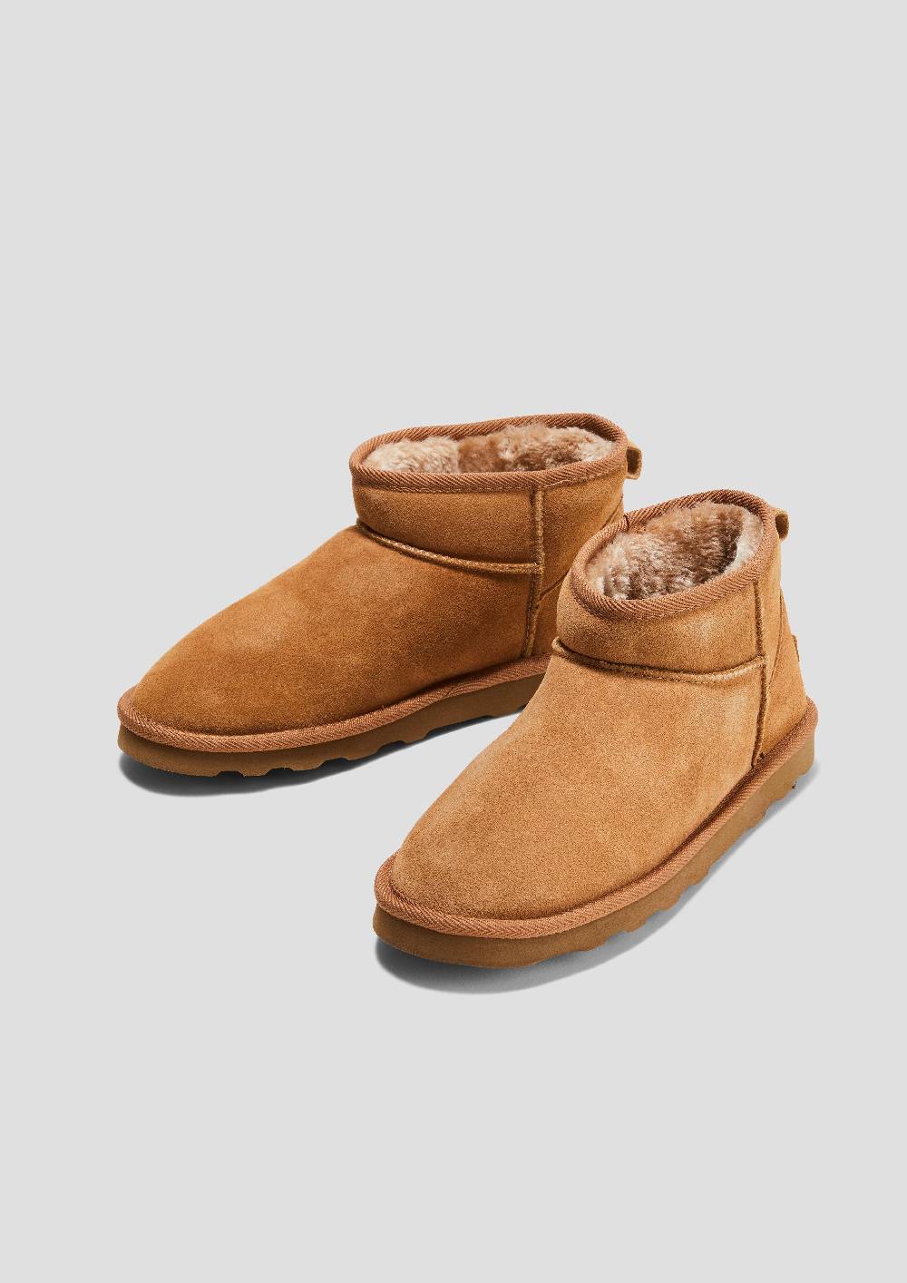 s.Oliver Flache Stiefel aus Leder Preisnachlass