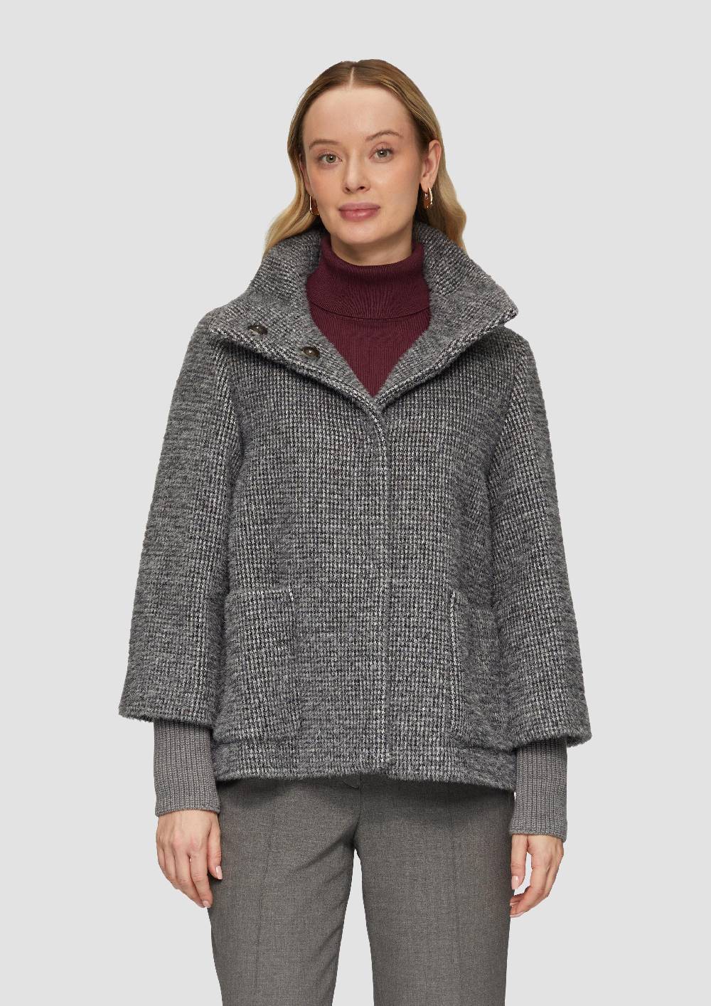 s.Oliver Flauschige Jacke mit Strickbündchen am Ärmel Räumungsverkauf