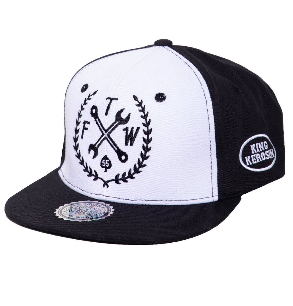 Queen Kerosin Snapback Cap mit Print auf der Schirmunterseite Gummizug «FTW» Top Angebot