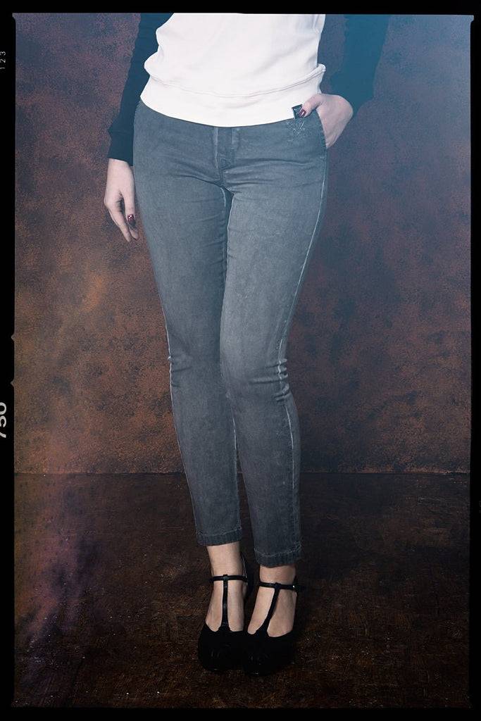 Queen Kerosin Workwear Jeanshose mit Oilwash Effekt Wochenangebot
