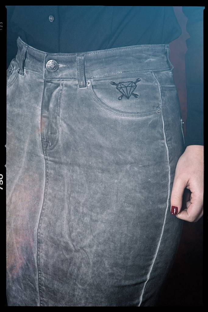 Queen Kerosin Jeans Bleistiftrock mit Oilwash Effekt Neueste Stile
