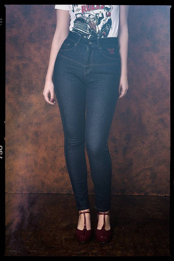 Queen Kerosin High Waist Jeanshose im 5 Pocket Design «Betty» Letzte 2 Tage