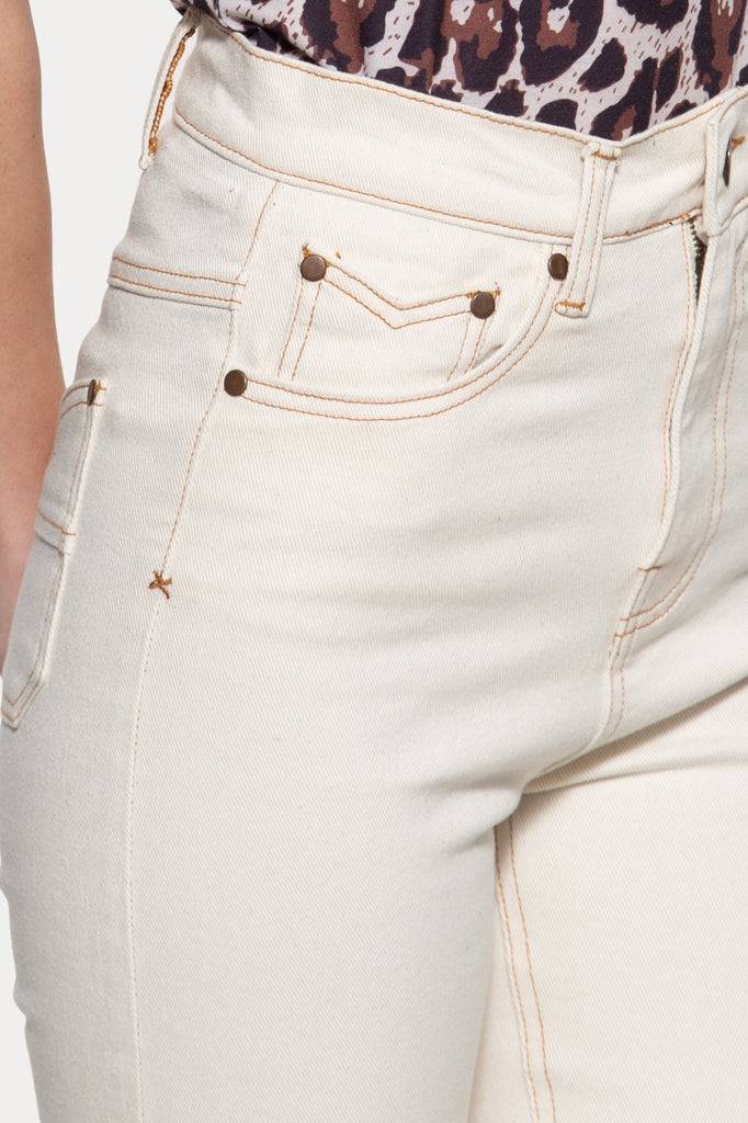 Queen Kerosin High Waist Slim Fit Jeans «Betty» Versandkostenfrei