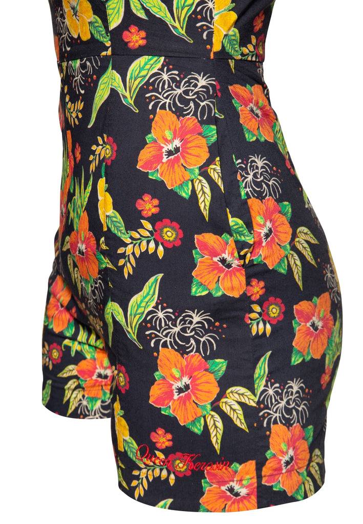 Queen Kerosin Jumpsuit «Hibiskus Black» Räumungsverkauf