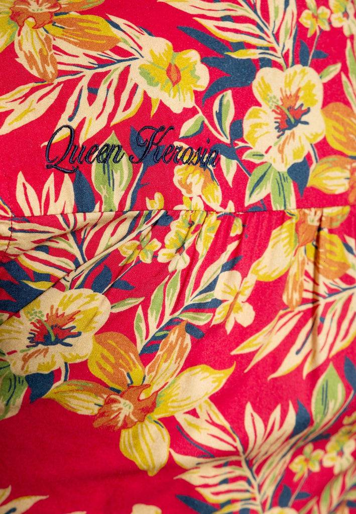 Queen Kerosin Ärmellose Bluse zum Binden «Hawaii Red» Nur für heute