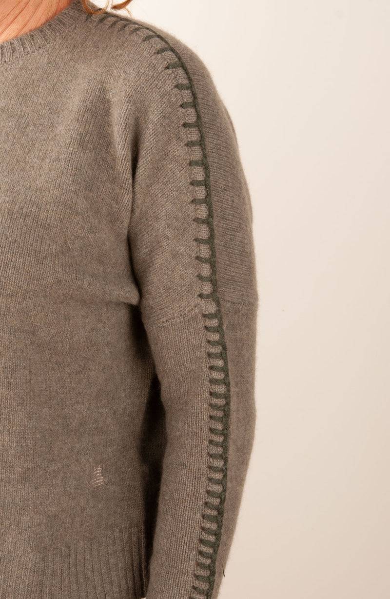 Kujten Kaschmir Pullover „Stitching“ Khaki Fabrikverkauf