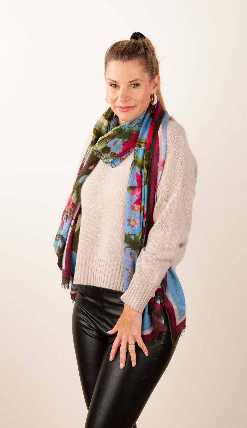 Simone Bruns Schal „Blumen & Blätter“ Blau | Multicolor Zeitbegrenzte Promotion