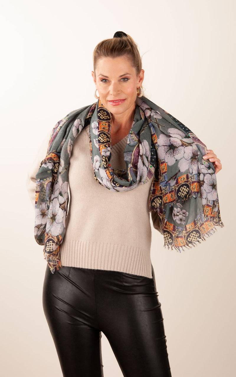 Simone Bruns Schal „Blumen & Elefanten“ Grau | Multicolor Bis zu 50% Rabatt