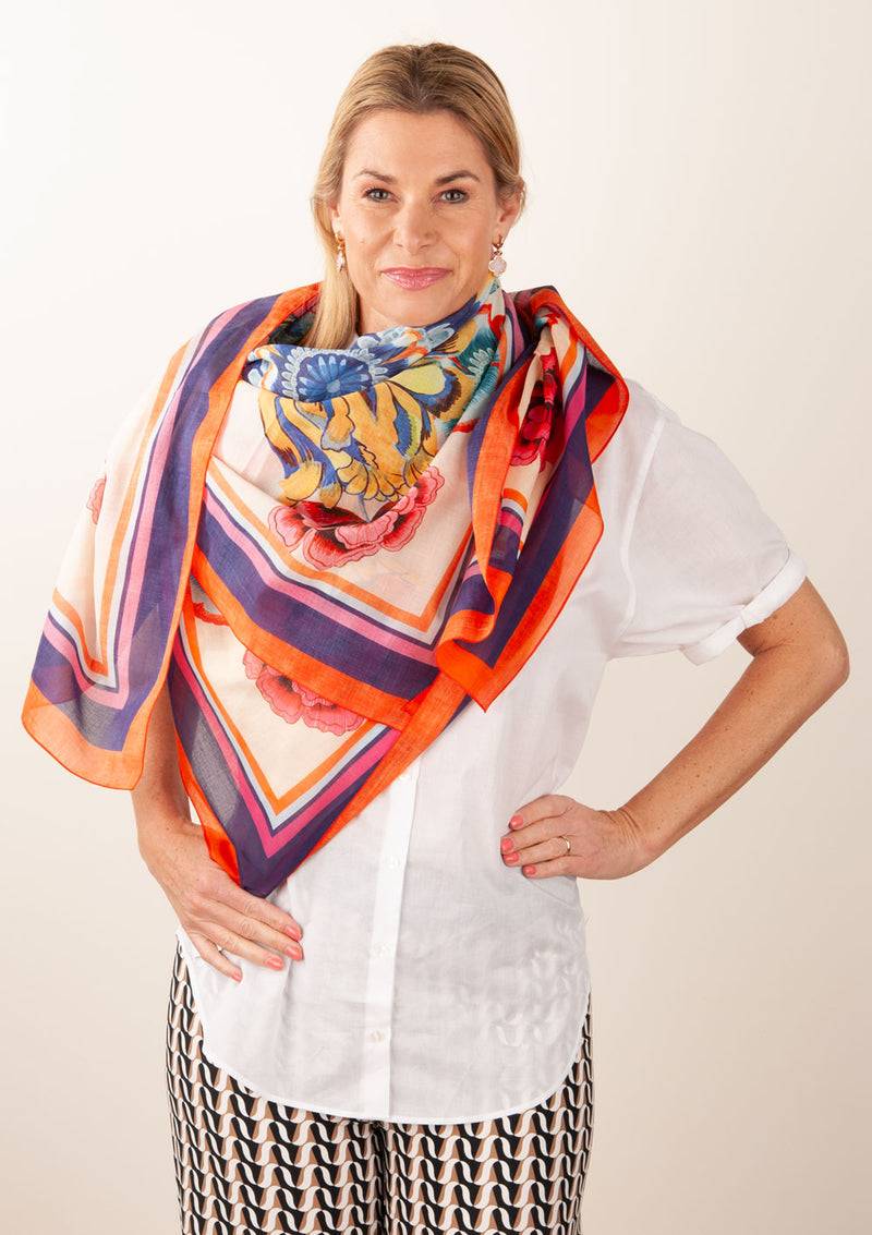 Grace Viereckstuch „Blumen“ Multicolor Letzte 3 Tage