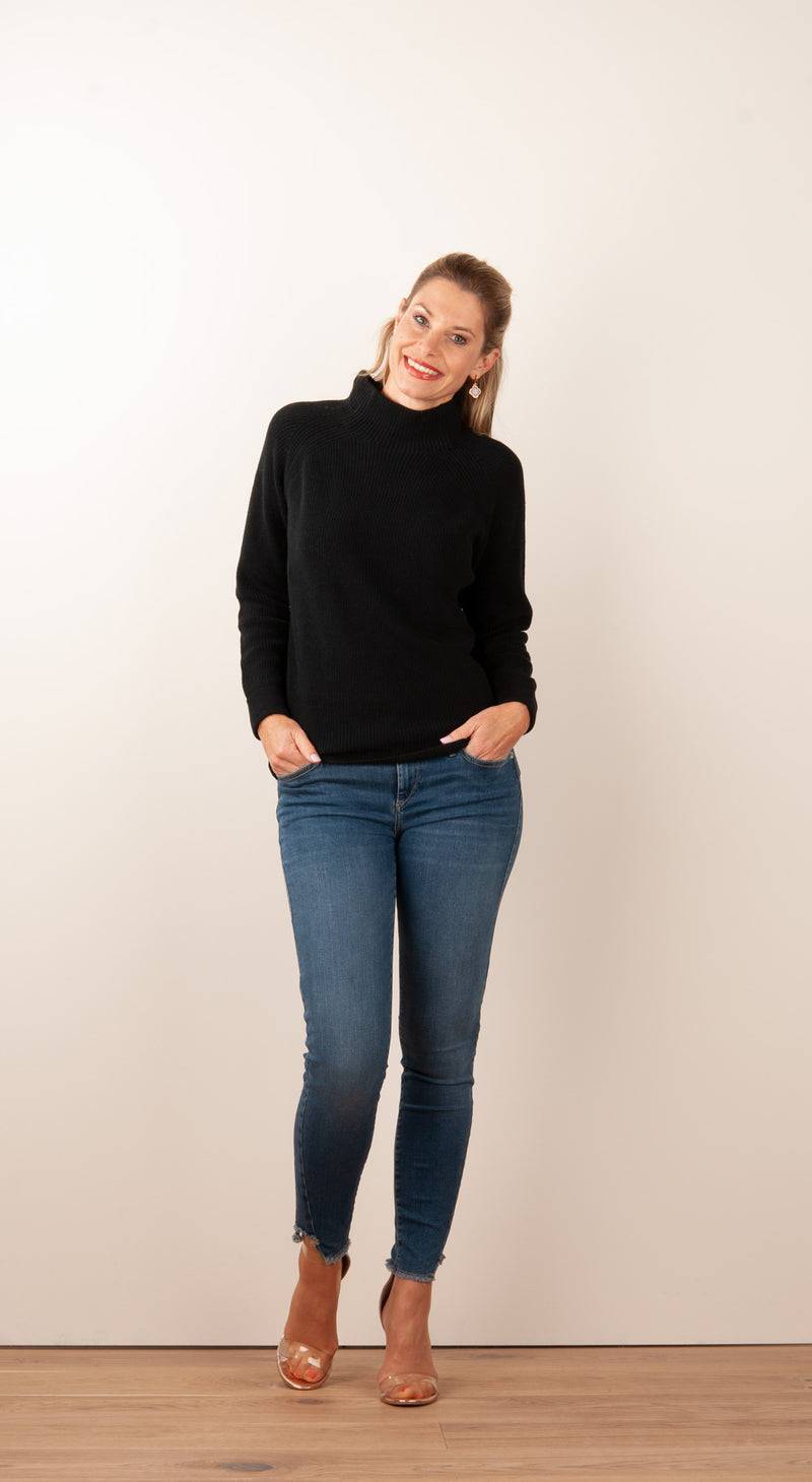 fleur Pullover Schwarz im Angebot