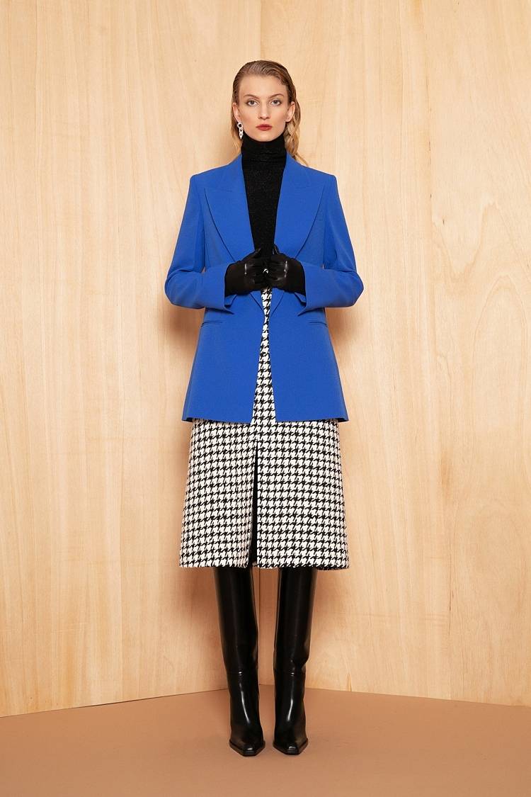Sly 010 Lang geschnittener knopfloser Blazer aus Crêpe-envers-Satin Online