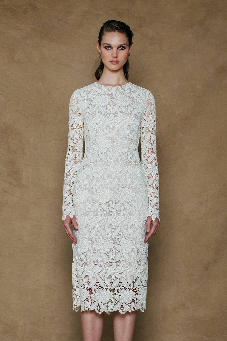 Sly 010 Kleid aus italienischer Spitze 2025
