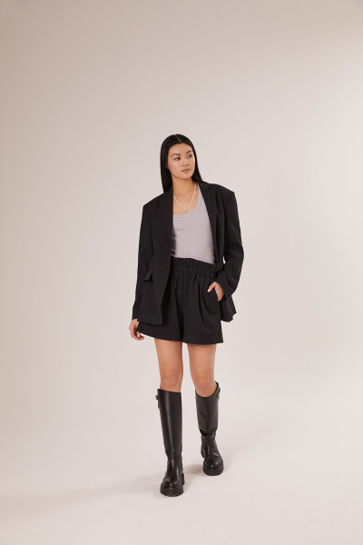 Sosue Shorts Pinstripe Black Preisnachlass