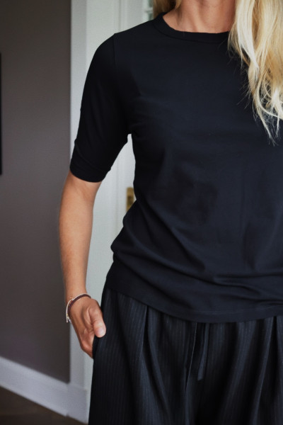 Sosue Half Sleeve Black Wochenangebot